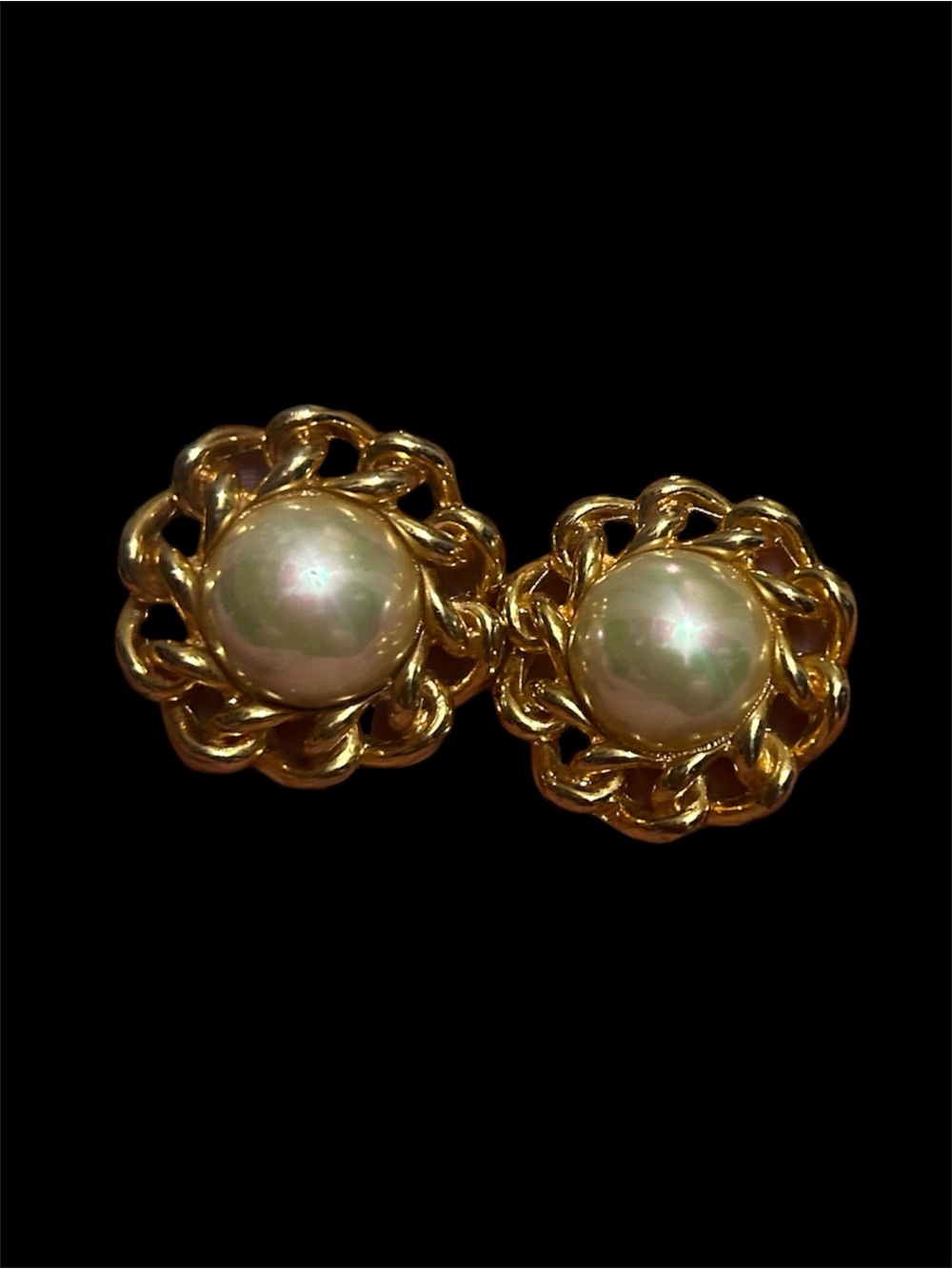 Vintage CAROLEE signed Gold-Tone Pearl Knot clip on Earrings or scarf clip -